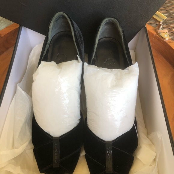 CHANEL BLACK SUEDE SHOES SIZE 38.5 - Picture 5 of 16